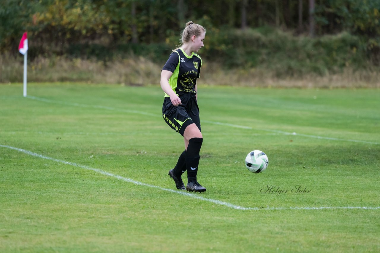 Bild 90 - B-Juniorinnen SG Mittelholstein - SV Frisia 03 Risum-Lindholm : Ergebnis: 1:12